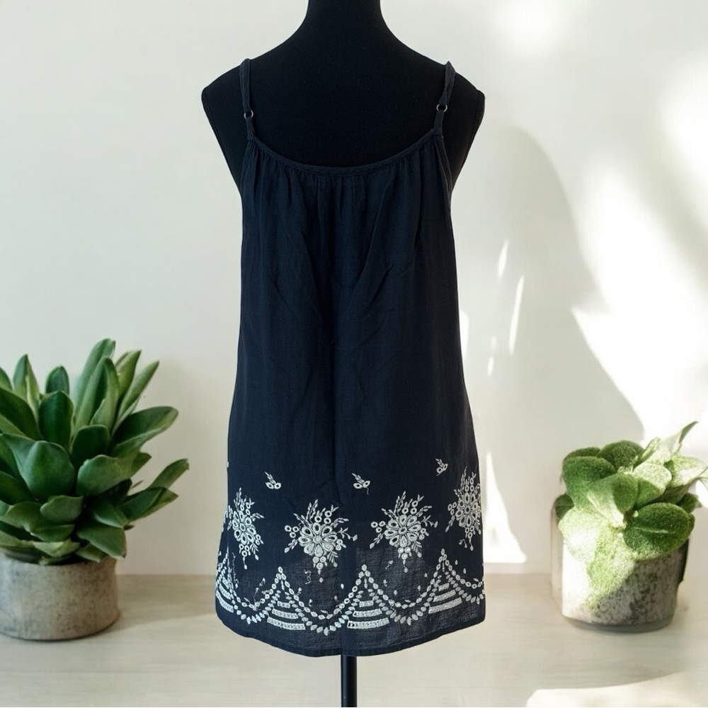 Le Lis Blanc Deux Navy Blue Embroidered Tunic – Size M - Picture 3 of 7